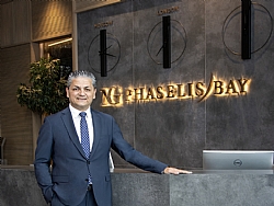 NG PHASELIS BAY: M�SAF�R DENEY�M�YLE Z�RVEYE ULA�IYOR!